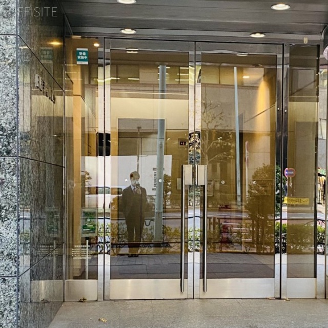 白鹿茅場町ビル エントランス