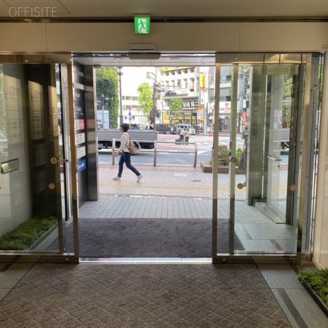 NMF渋谷公園通りビル エントランス
