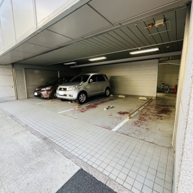 楠本第3ビル 駐車場