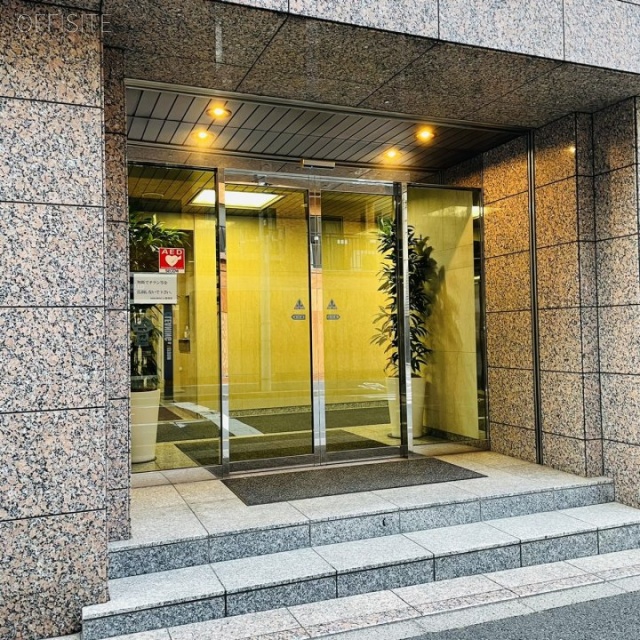 麹町ビル(旧 HAKUWAビル) エントランス