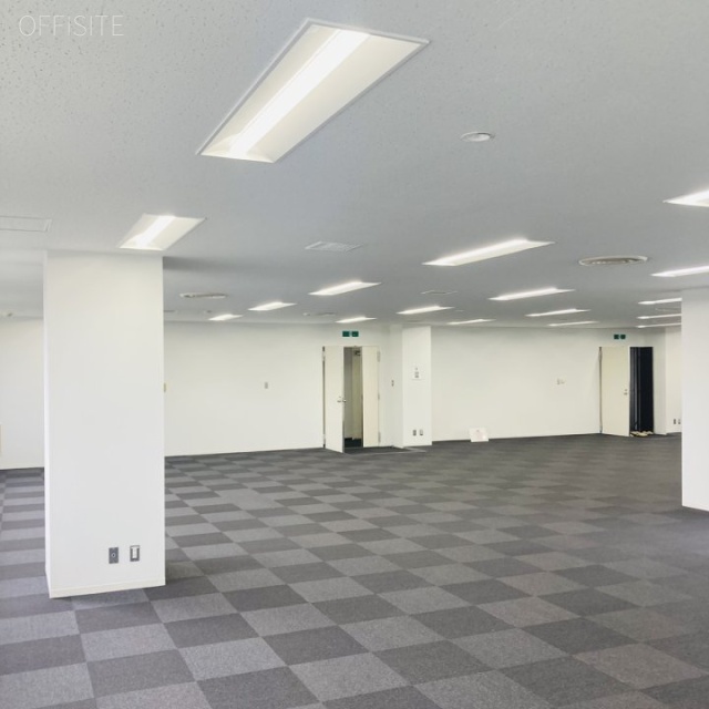 西新宿松屋ビル 室内