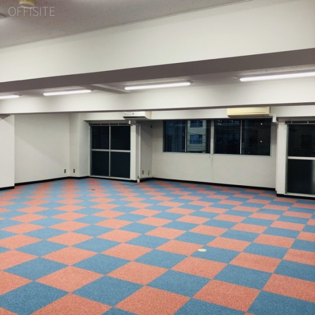 新川田所ビル 室内