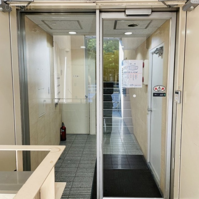 ニットクビル エントランス