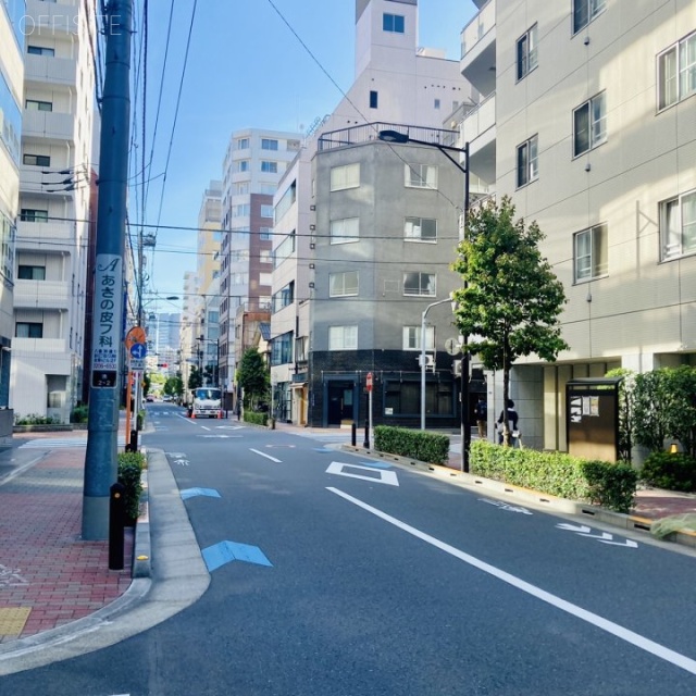 政光ビル 前面通り