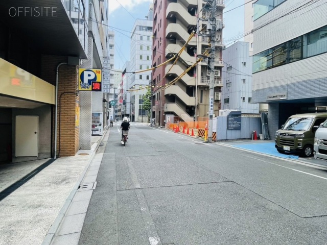 THE PORTAL IWAMOTOCHO 前面道路