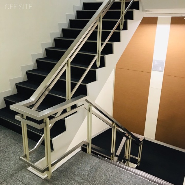 住友生命赤坂ビル 階段
