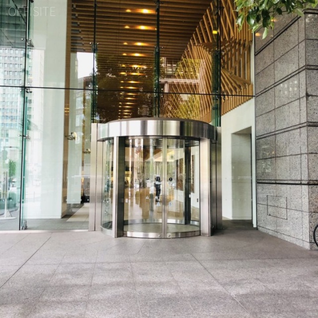 丸の内ビル エントランス