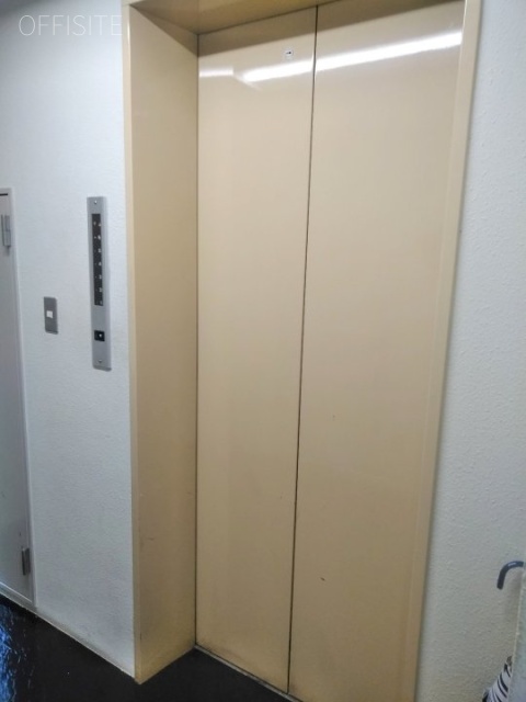 八木ビル エレベーター