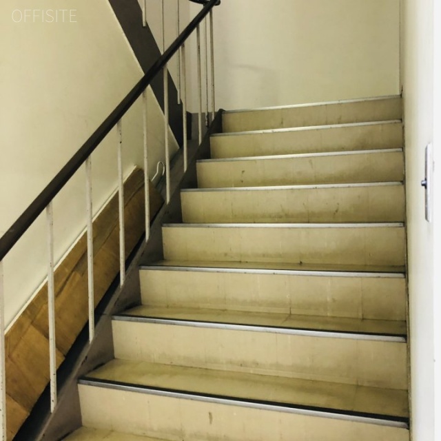 江間忠晴海ビル エントランス