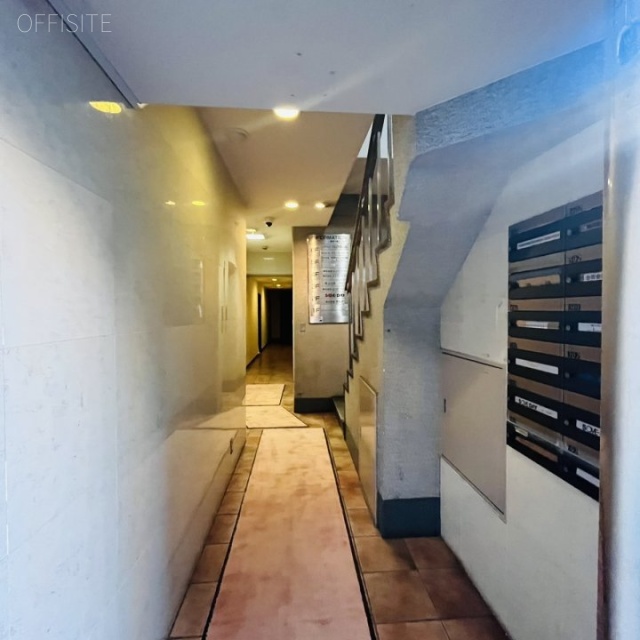 新麻布十番ビル エントランス