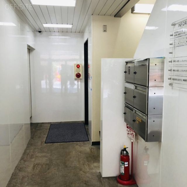 五十嵐ビル エントランス