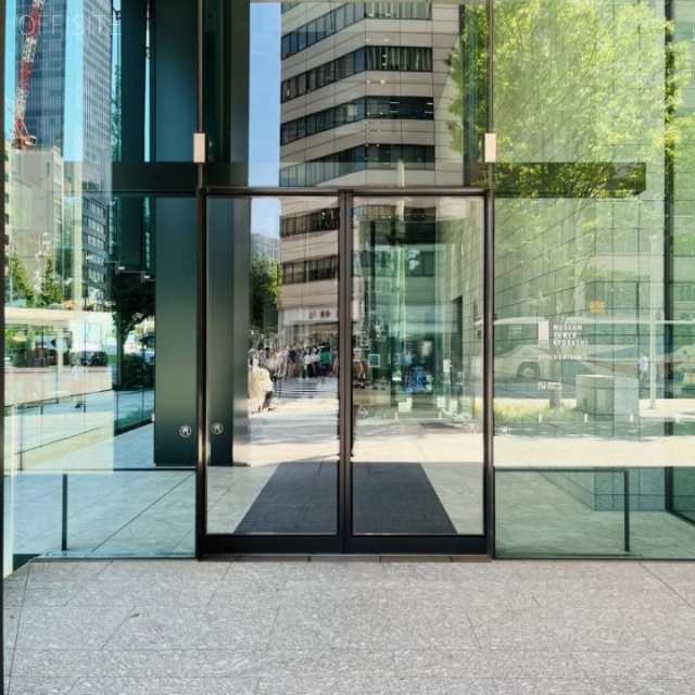 ミュージアムタワー京橋 オフィスビル出入口