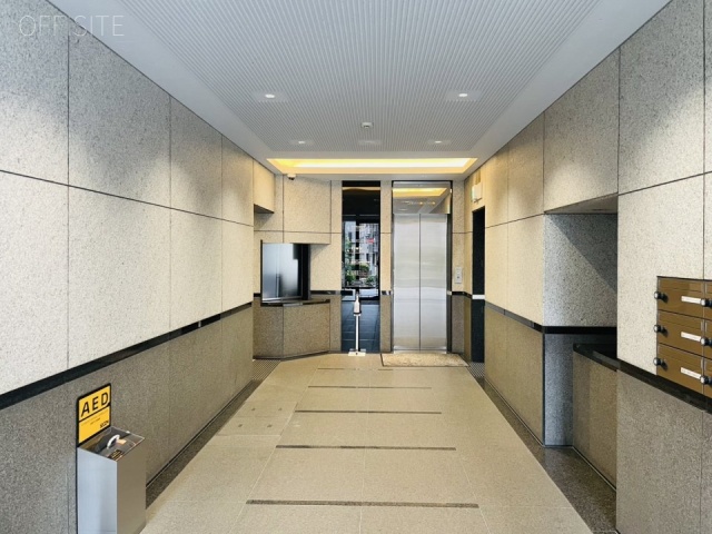 宮城館ビル エントランス