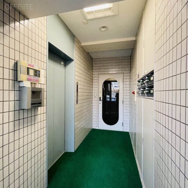 岩本ビル エントランス