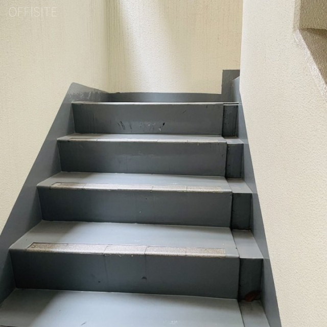 紅花ビル エントランス