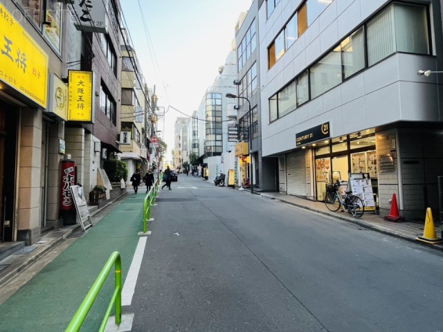 Biz Feel Ichigaya(旧 ツボヤビル) 前面道路