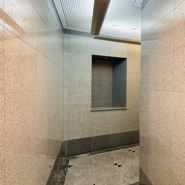 新橋赤レンガ通りビル エントランス