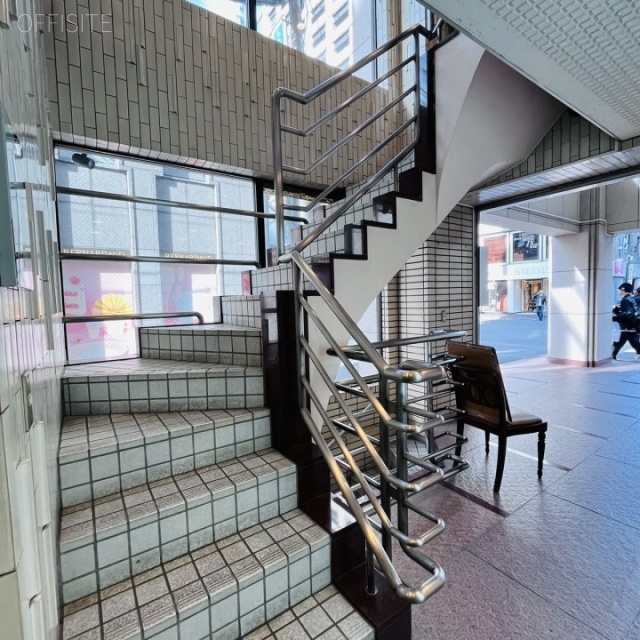 櫻井ビル エントランス