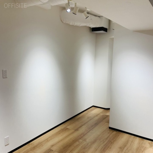 THE CORNER 日本橋 east 室内