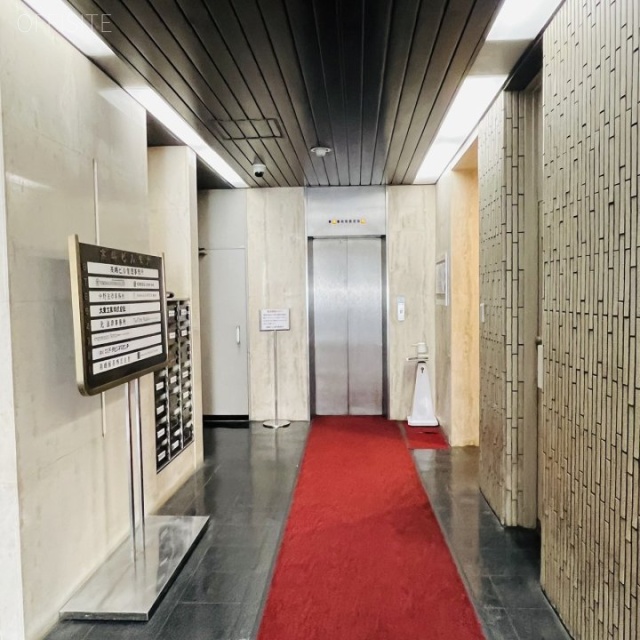 高嶋ビル エントランス