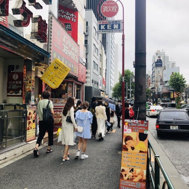 COXY188(コクシー188) ビル前面道路