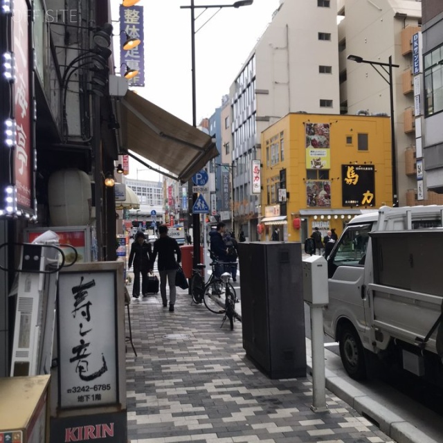 伊藤ビル ビル前面道路
