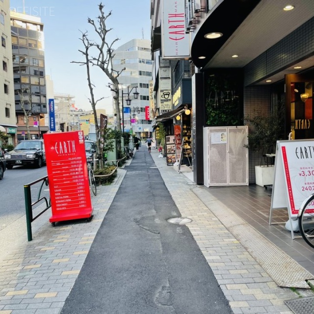三恵51ビル ビル前面道路