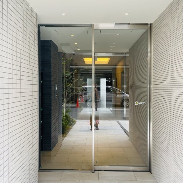 グランデュール秋葉原 オフィスビル出入口