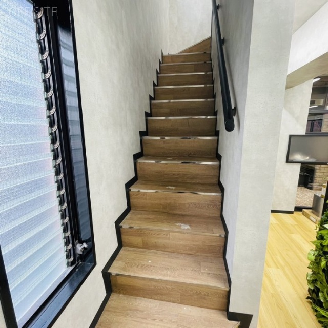 TQ蛎殻町 6-7Fの階段