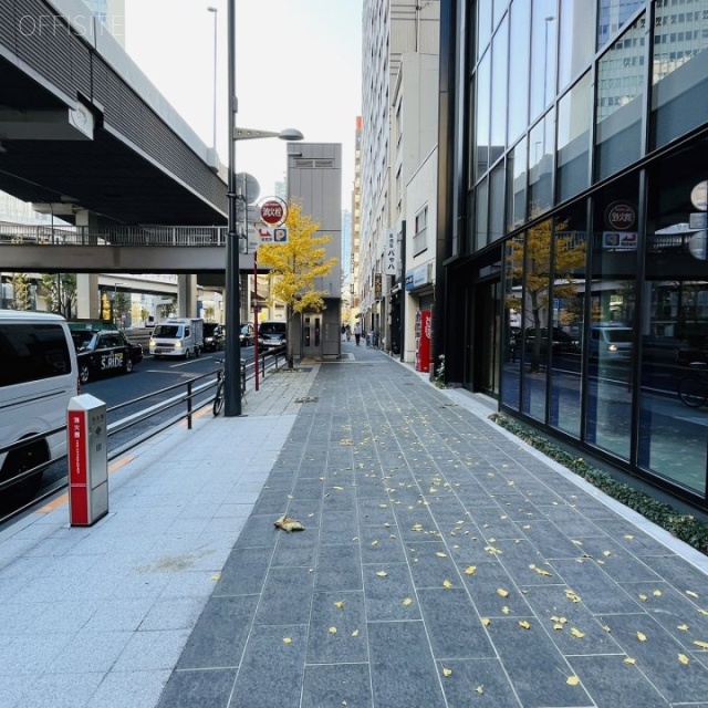 VORT六本木一丁目 前面歩道