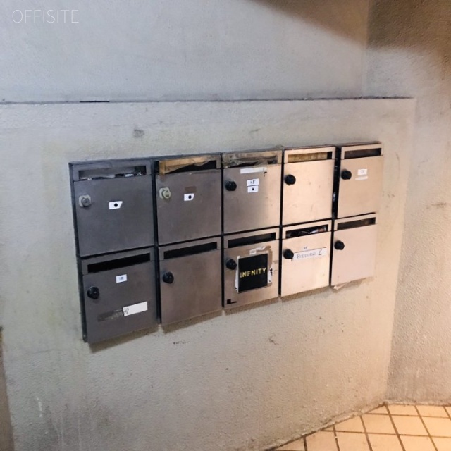 三経28ビル 郵便受け