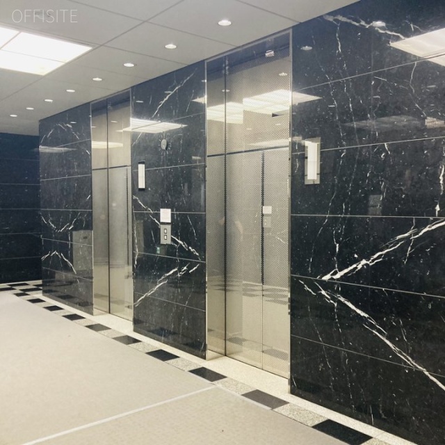 新宿サンエービル エントランス