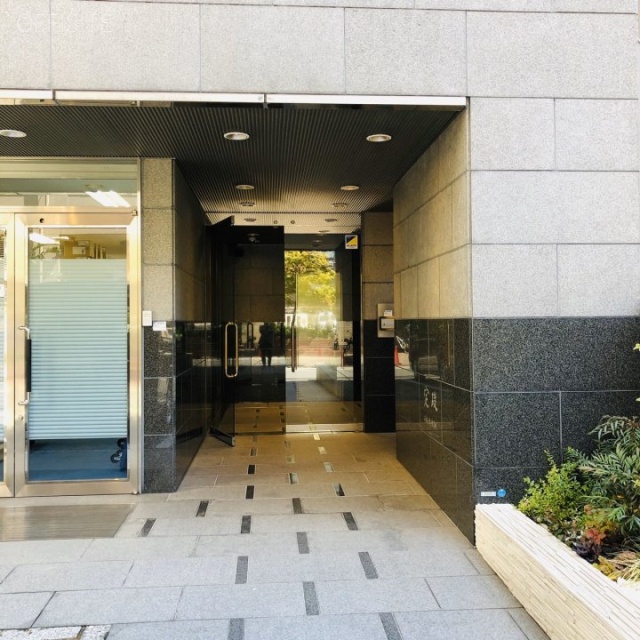 神田MCビル エントランス