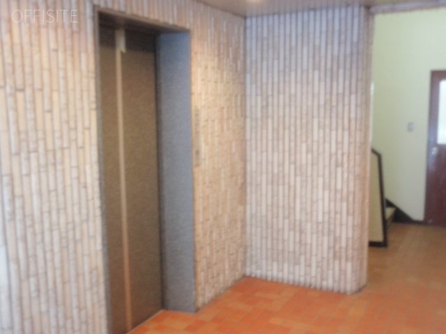 登喜和ビル エレベーター