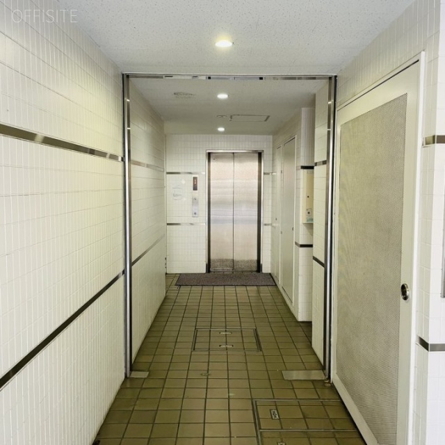 玉屋ビル エントランス