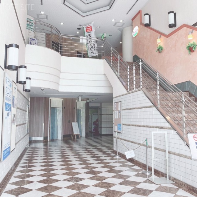 稲毛海岸ビル エントランス