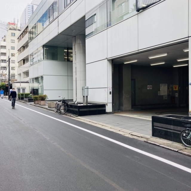 西新宿三晃ビル 外観