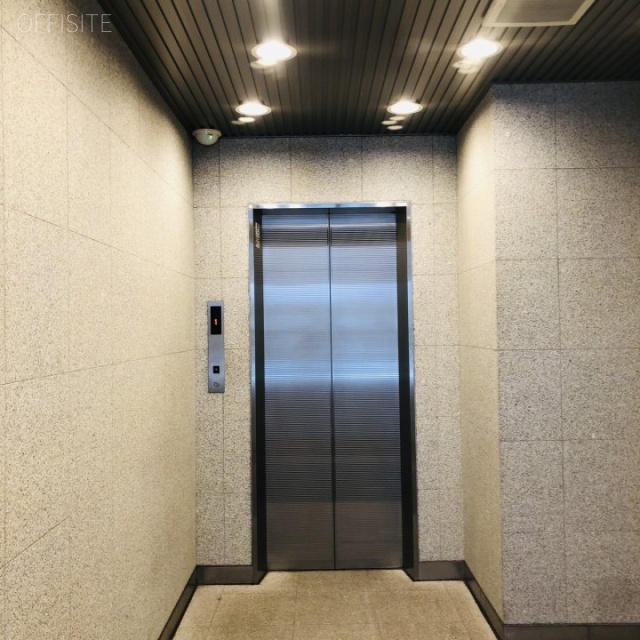 SRビル エレベーター