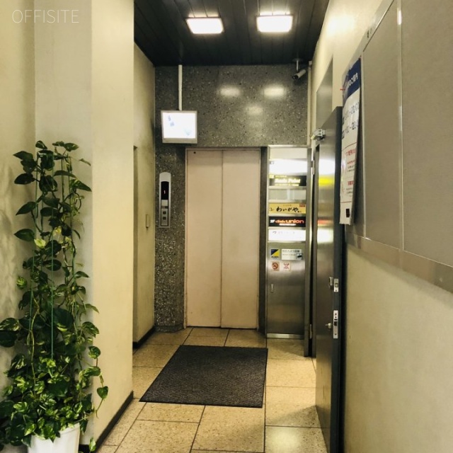 クロサワビル エントランス