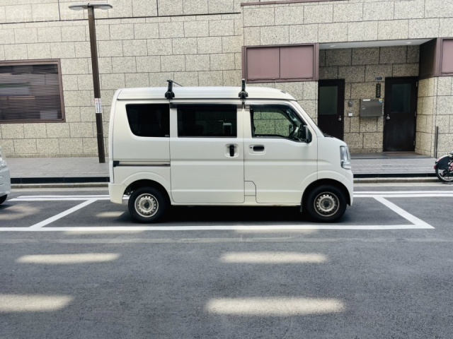 アスカ日本橋小伝馬町ビル 前面に白枠駐車場