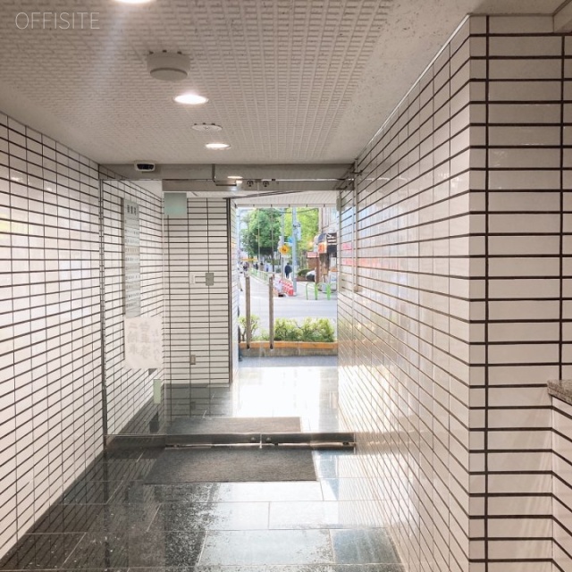 三基ビル エントランス