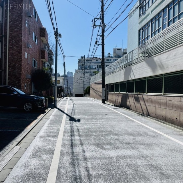 OF信濃町ビル 前面道路