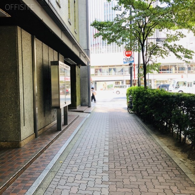 銀座教会堂ビル ビル前面道路