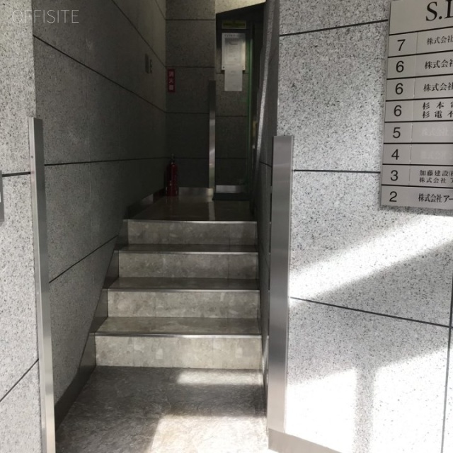 SDビル エントランス