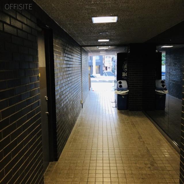 杉山ビル エントランス