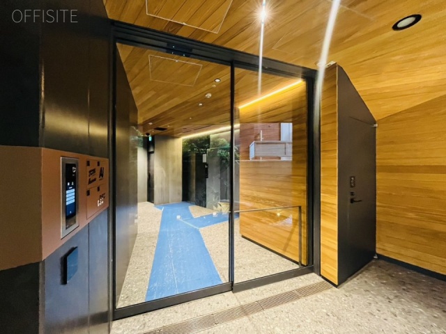 THE EDGE エントランス