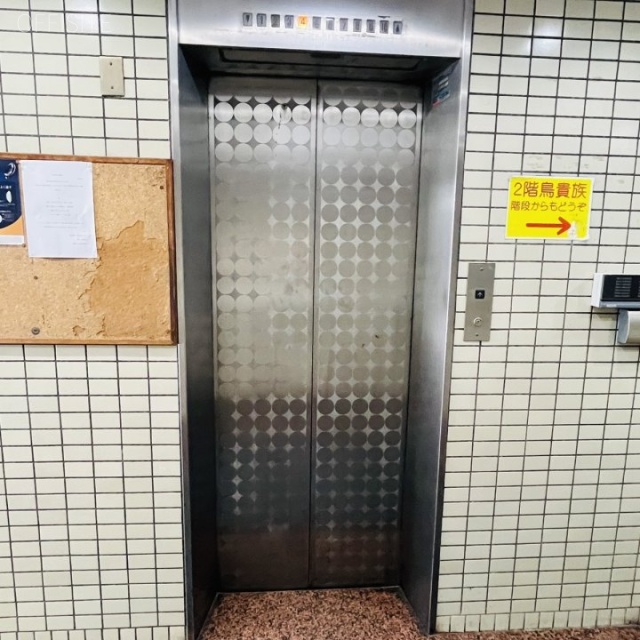 第24下川ビル エントランス