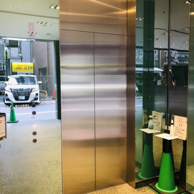 GINZA GREEN エレベーター