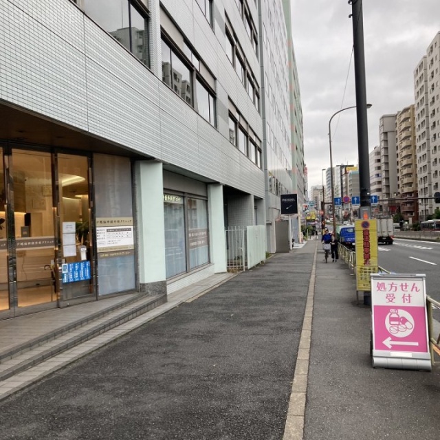 The PLACE 戸越 前面歩道