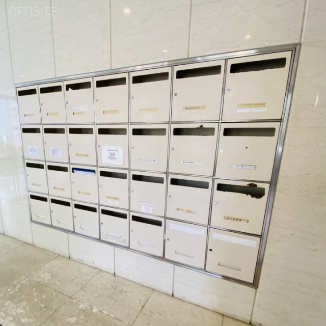 第2秋山ビル エントランス